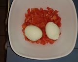 Foto del paso 2 de la receta Tomate con huevo duro