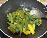 भिंडी आलू की मसालेदार सूखी सब्जी रेसिपी चरण 3 फोटो