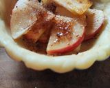 A picture of step 3 of Mini Apple Pie.