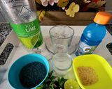 A picture of step 1 of Gatorade Cool Blue Fuljar Fountain Soda - 2 minutes.