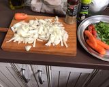 Foto del paso 1 de la receta: Merluza con verduras