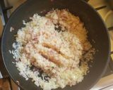 Foto del paso 6 de la receta: Mejillones al vino blanco con arroz amarillo. #delantaldorado