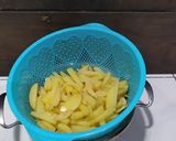 Foto langkah ke 1 dari resep Shoestring French fries.