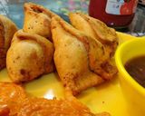 A picture of step 9 of Samosa with Tamarind Chutney.