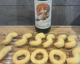 A picture of step 2 of Esse Buranei – Venetian ‘S’ biscuits.