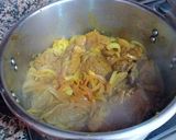Foto del paso 8 de la receta: Cordero guisado en salsa reducida de dos cebollas con pasas