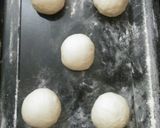 Hình bước làm 1 của món Tự làm bánh Hamburger gà chiên xù + trứng ốp la