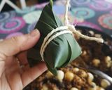 A picture of step 5 of Bak Chang (rice dumplings).