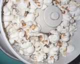 Foto del paso 1 de la receta: Galletitas de palomitas de maíz