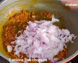 A picture of step 3 of Rajasthani pyaz ki kachori.