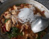 รูปขั้นตอนการทำที่ 4 ของ ต้มไก่ใส่เส้นร้อน ฉบับลูกอีสาน #เย็นนี้ผอมแน่