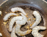 Foto del paso 8 de la receta: Pak choi salteado con langostinos