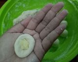 Foto langkah ke 2 dari resep 14. SORENG ISI (Some Goreng Isi) 🍡.