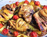 Foto del paso 4 de la receta: Muslos de pollo al horno con guarnición