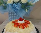 Foto langkah ke 5 dari resep Vanilla Strawberry mile crepes.
