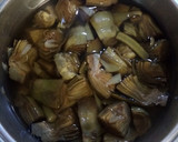Foto del paso 1 de la receta: Revuelto de alcachofas con champiñón y bacon ahumado