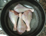 Foto del paso 1 de la receta: Muslos de pavo a la pepitoria