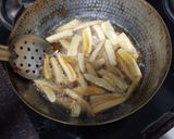 A picture of step 2 of Raw banana French fries.