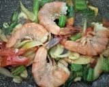 Foto langkah ke 3 dari resep Soup telur udang asam manis.
