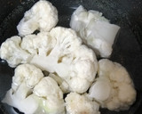 Foto del paso 1 de la receta: Albóndiga rellena de coliflor bañada en su propia salsa