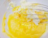Hình bước làm 4 của món Bánh cupcake sốt kem phô mai trứng muối chà bông