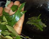 பர்ப்பிள் முட்டைகோஸ் கலர்ஃபுல் பொரியல் (Purple muttaikosh colorful poriyal Recipe in Tamil) ரெசிபி ஸ்டேப் 3 புகைப்படம்