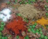 A picture of step 2 of Aloo Keema matar.