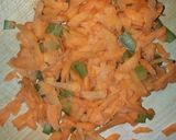 A picture of step 1 of Carrot salad.