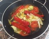 Foto del paso 4 de la receta: Arroz negro con sepia y gambas