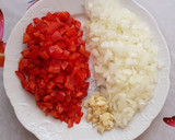 Foto del paso 1 de la receta: Arroz con merluza y verduras muy fácil de preparar