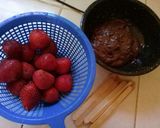 Foto del paso 1 de la receta: Fresas bañadas en chocolate 🍓🍫
