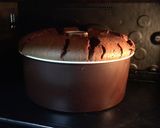 Foto langkah ke 5 dari resep Choco Chips Ciffon Cake.