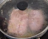 Foto langkah ke 2 dari resep Pad Kra Pao Thailand ayam sapi cincang dengan basil.