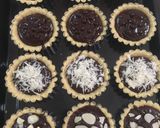 Foto langkah ke 6 dari resep Pie brownies shiny and crust.