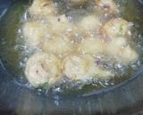 A picture of step 3 of Moong Dal Bhajia.