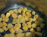 Foto langkah ke 1 dari resep Bubur Sagu Ubi khas maluku.