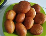 Foto langkah ke 6 dari resep Bomboloni Isi Strawberry.