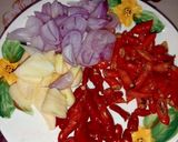 Foto langkah ke 3 dari resep Tumis Pare Bakso Pedas.
