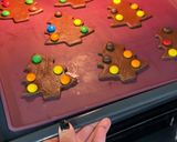 Фото кроку 8 до Печенье «Ёлочка» с m&m's.