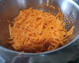 Foto del paso 2 de la receta: Ensalada de espinacas, zanahoria y tomate