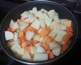 Foto del paso 1 de la receta: Vichyssoise de calabaza, boniato y zanahoria con tostas de pan de ajo
