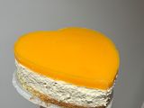 Barackos mousse torta kókuszos piskóta alapon