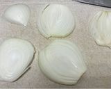 煎爆乳酪絲，圓切洋蔥蛋餅的食譜步驟1照片