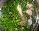 A picture of step 1 of Green chutney Dip.