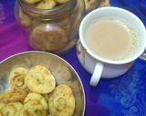 A picture of step 6 of Besan Stuffed mathri.