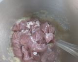 A picture of step 2 of Dabba gosht.