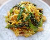 รูปขั้นตอนการทำที่ 3 ของ ไก่ผัดพริกเหลืองสมุนไพร