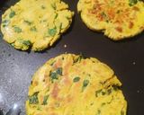A picture of step 4 of Methi Masala Bhakhri.