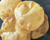 A picture of step 4 of Kuttu alu puri.