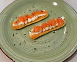 Foto del paso 5 de la receta: Montadito de queso crema y salmón en base de masa choux